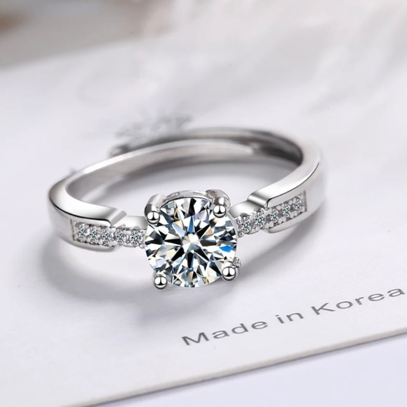 925 Sterling Silver Cubic Zirconia Crystal Ring - Picture 4 of 6